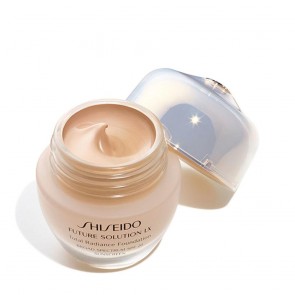 Shiseido Total Radiance Foundation, 3 Natural